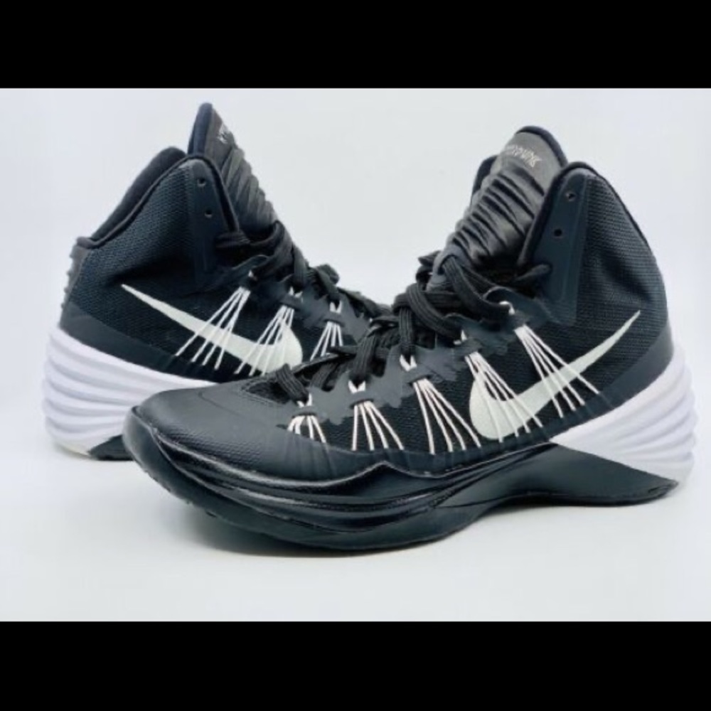 Nike Womens Hyperdunk Basketball Shoes